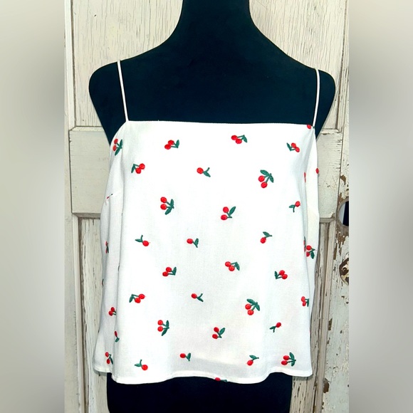 🌺Gianni Cherry Spaghetti Strap Crop Top Camisole-NWT🌺 - Picture 2 of 7